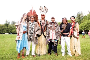 Danse rituelle en plein air