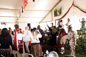 Danse rituelle en plein air
